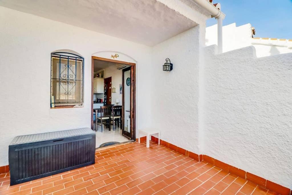 Capistrano Village, 1 Bedroom + Free Wi-Fi Nerja Exteriör bild
