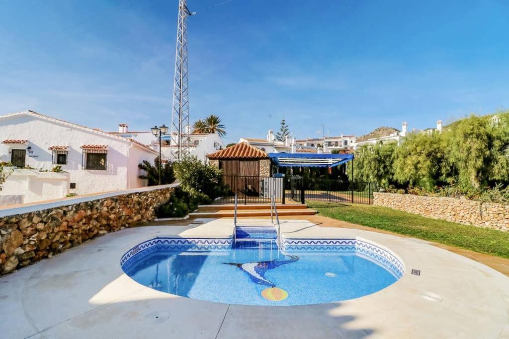 Capistrano Village, 1 Bedroom + Free Wi-Fi Nerja Exteriör bild