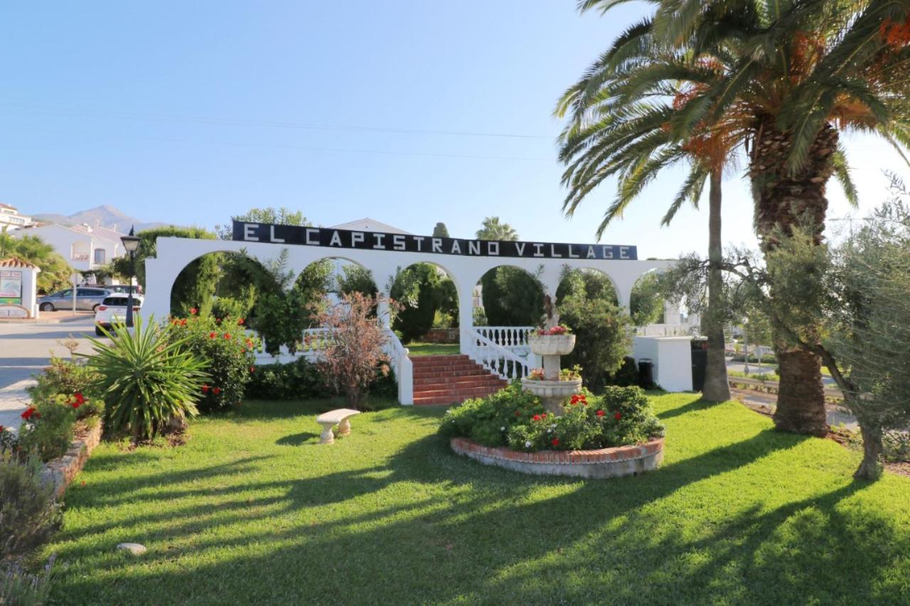 Capistrano Village, 1 Bedroom + Free Wi-Fi Nerja Exteriör bild