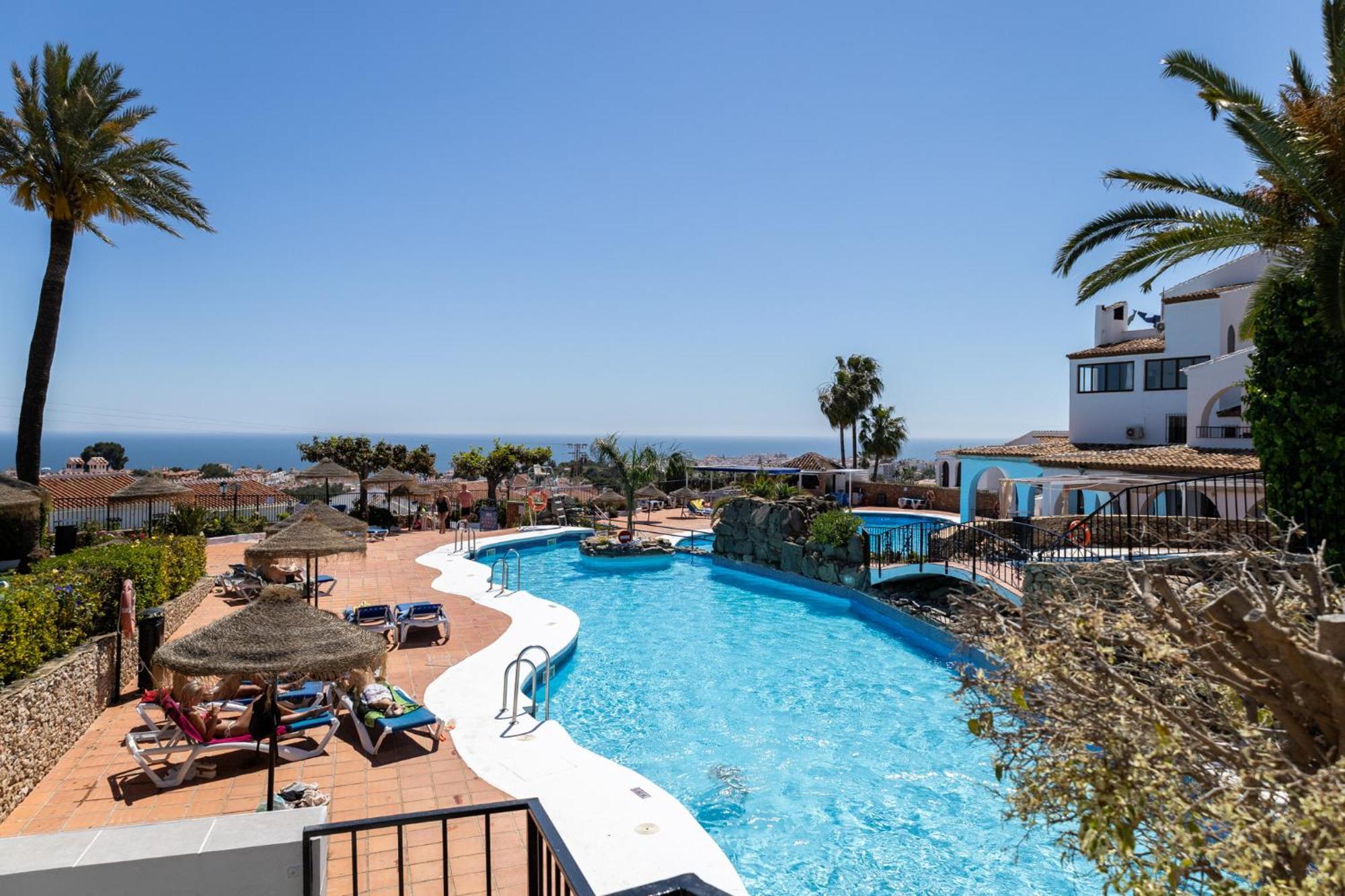 Capistrano Village, 1 Bedroom + Free Wi-Fi Nerja Exteriör bild